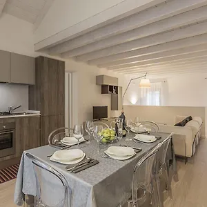Ca' Rossini 2 Appartement